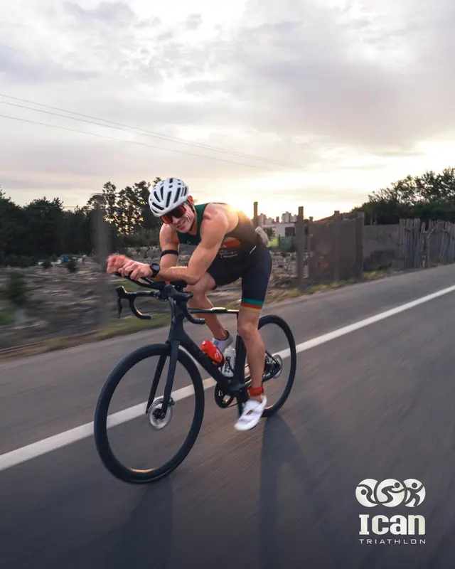 Ican Triathlon logo
