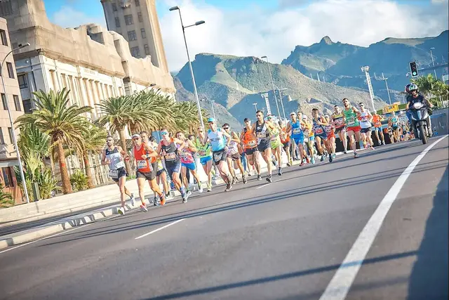 Media Maratón Internacional Santa Cruz de Tenerife logo