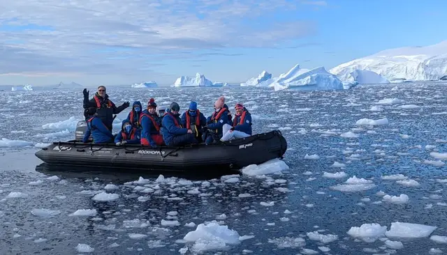 The Iceberg Ultra ANTARCTICA logo