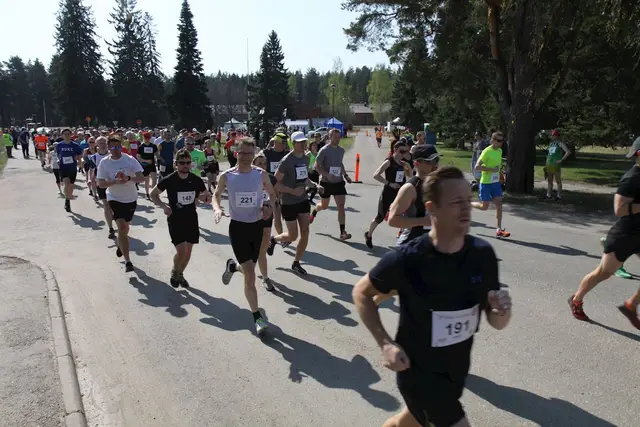 Tuusulanjärven Maraton logo