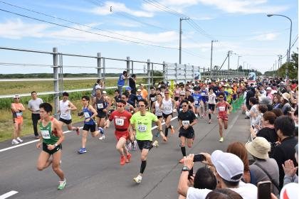 10th Nemuro Seaside Marathon ~Looking Towards the Northern Territories~ (第10回 最東端ねむろシーサイドマラソン ～北方領土を望む～) Logo