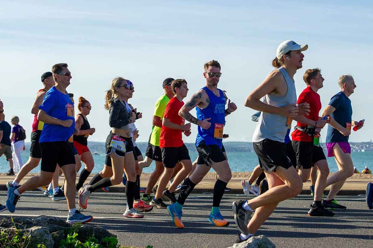 AJ Bell Great South Run Logo