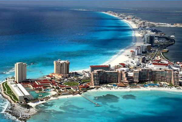 Cancun Half Marathon Logo