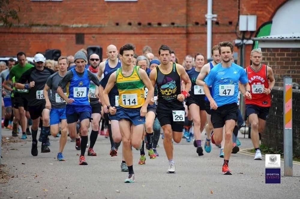 Devon Trail 10K Logo