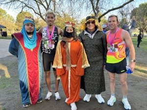 Dia De Los Reyes Magos Half Marathon & 5k - Fresno Logo