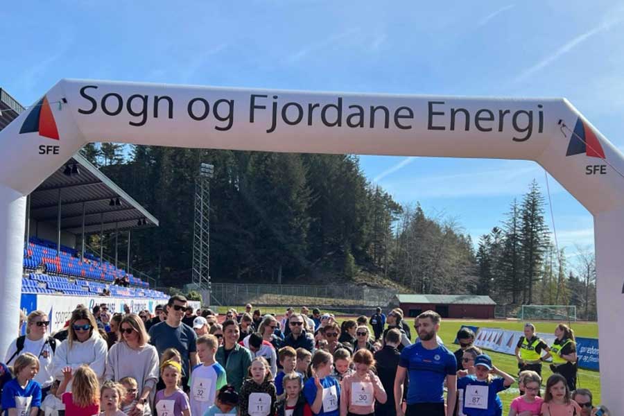 Florømila Rett Vest Logo