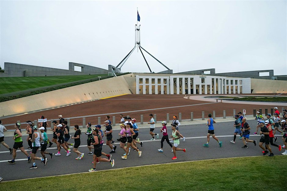 Free The Canberra Times Run Canberra 6-Week Training Group Logo