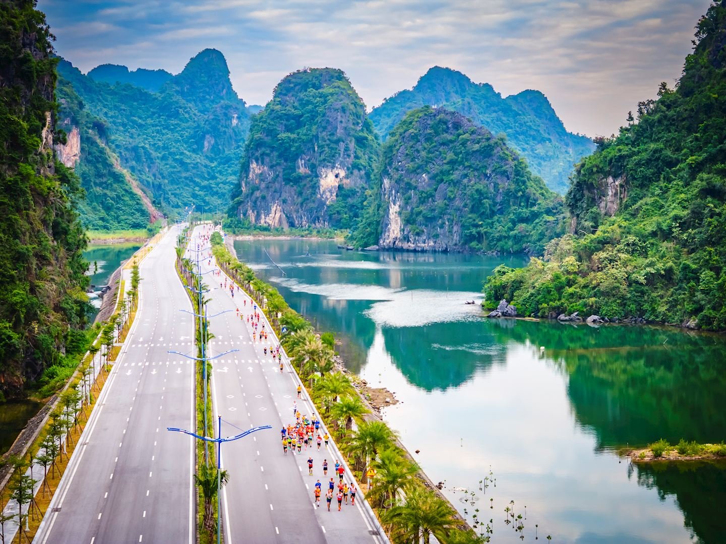 Halong Bay Heritage Marathon Logo