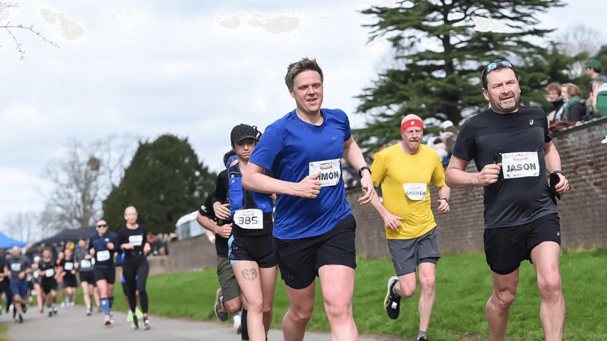 Hampton Court Palace 10k Logo