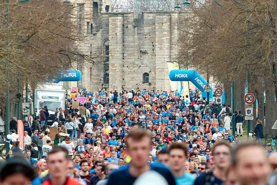 HOKA Paris Half Marathon Logo