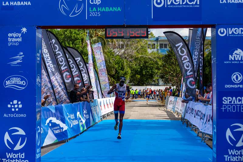 La Habana Triathlon Logo