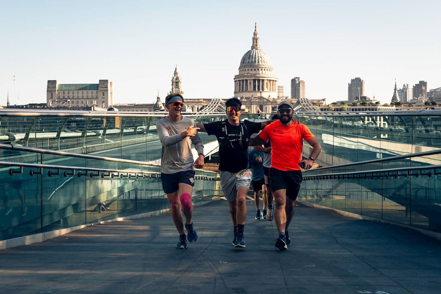 London 100 Logo