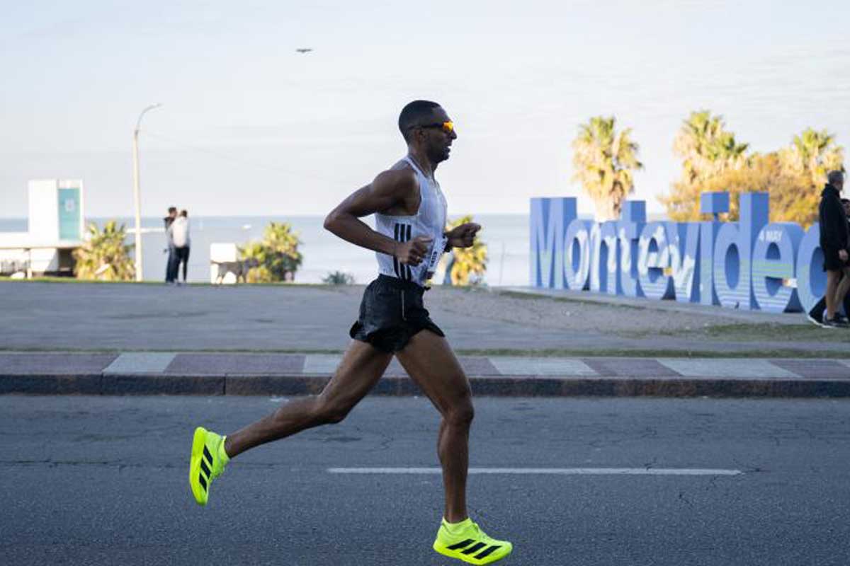 Montevideo Marathon Logo