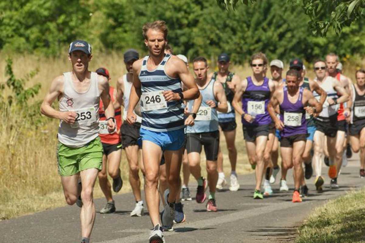 North Downs Run Logo