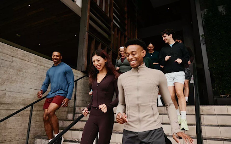 Stride Squad 5K Glow Run | lululemon Cornwall Centre