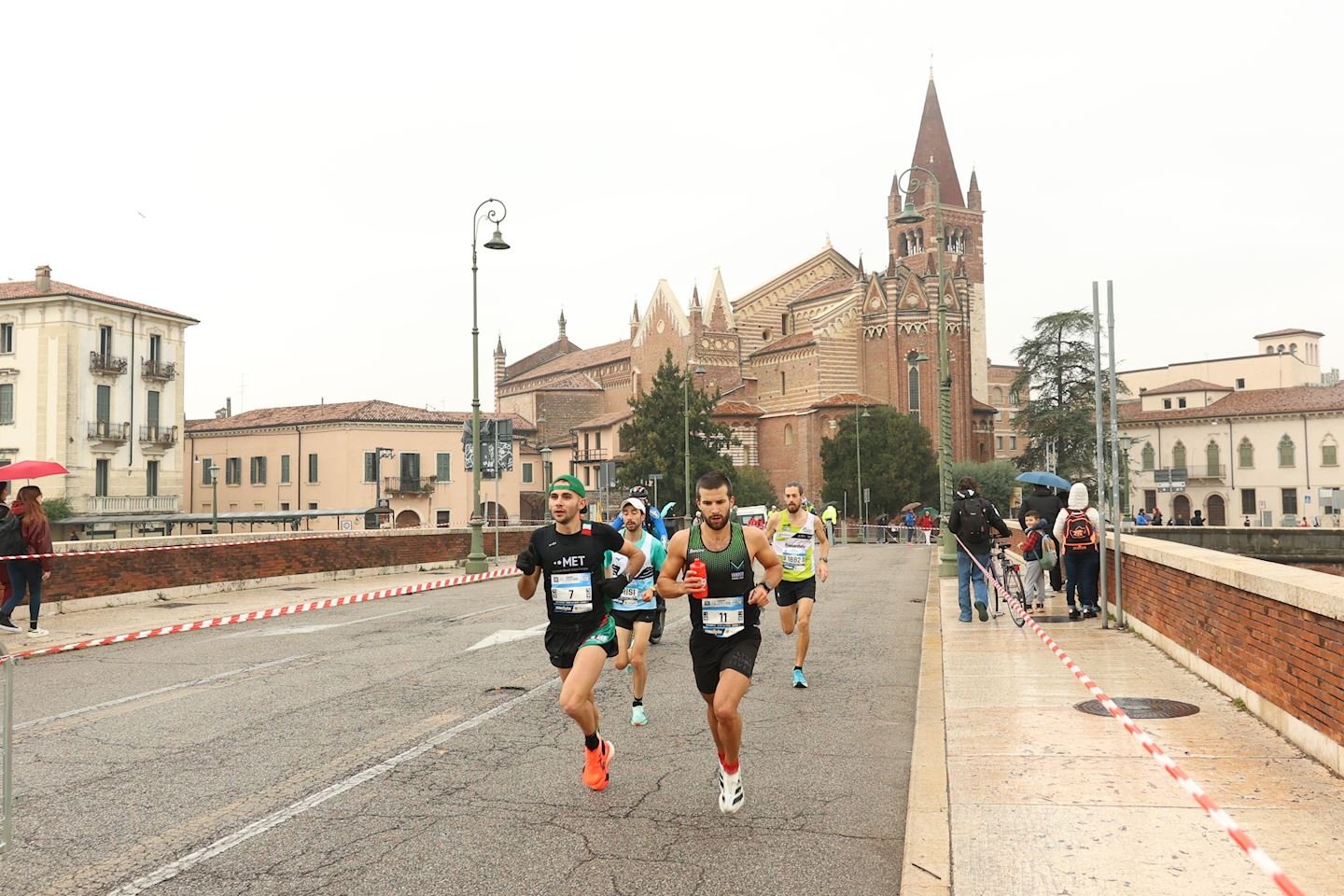 Verona Run Marathon 42/21K and Family Run Logo