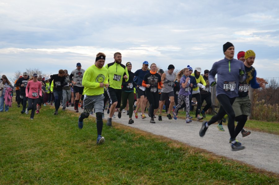 Wilderness Run in Hodge Park Logo